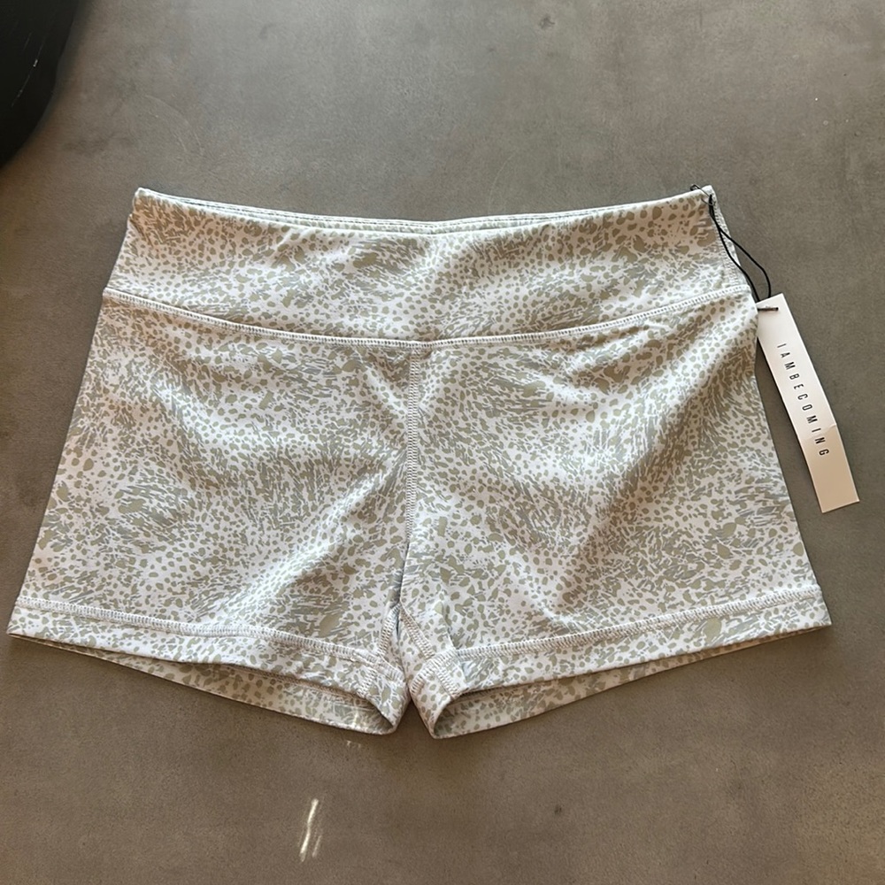 IAB MFG 3” No Ride Workout Booty Shorts Splatter Print Medium / 8